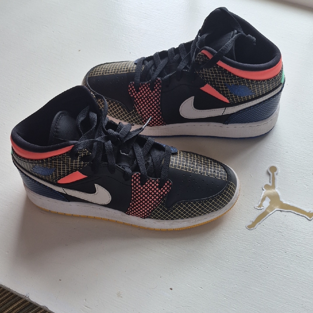 Nike Multicolor High-Top Sneakers